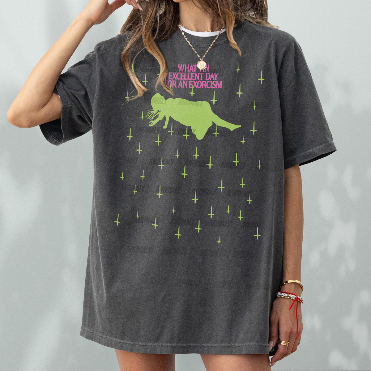 Retro Horror Movie Graphic Tee – Exorcism Scene Gothic product image 1