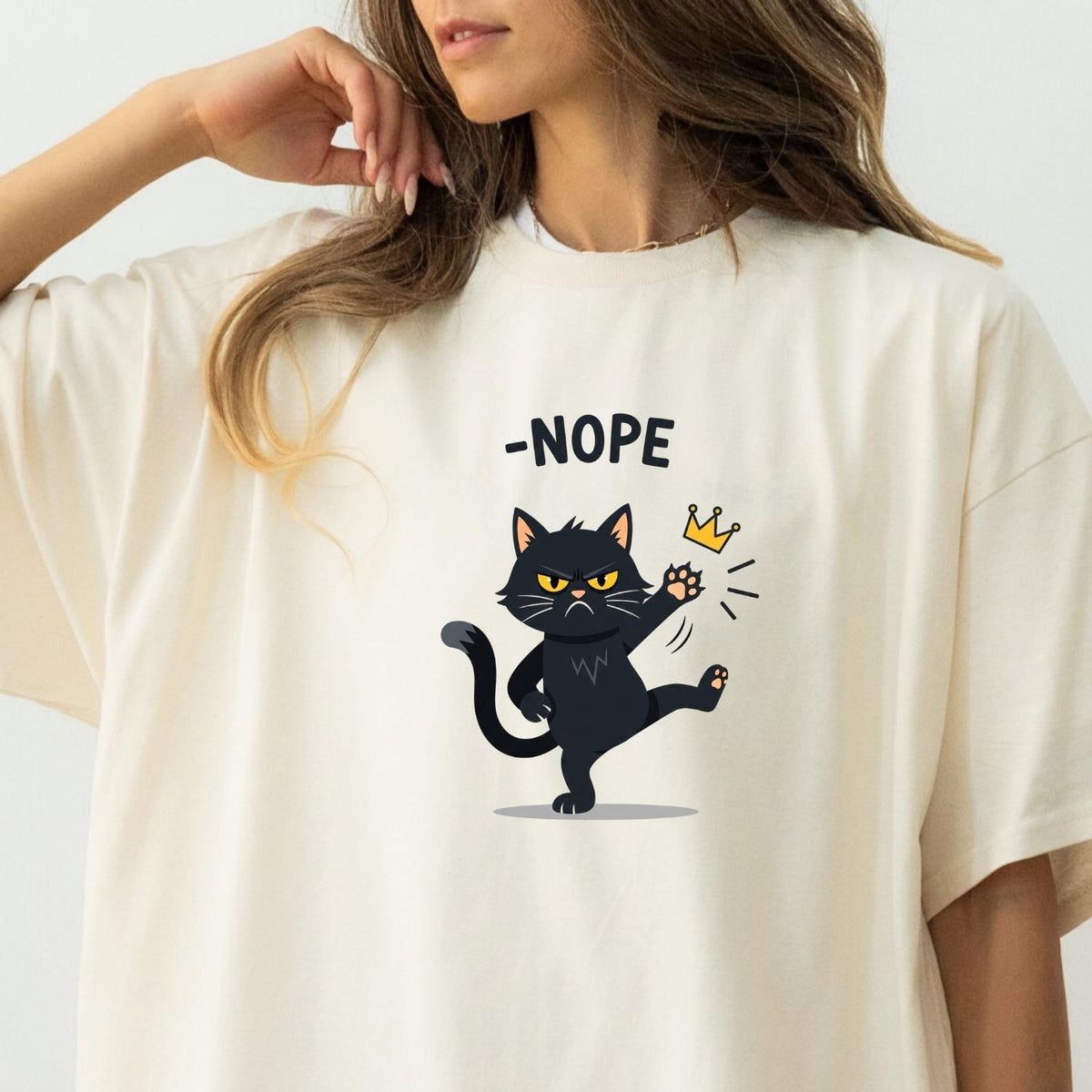 No Kings in America Black Cat T-Shirt – Funny Patriotic product image 1