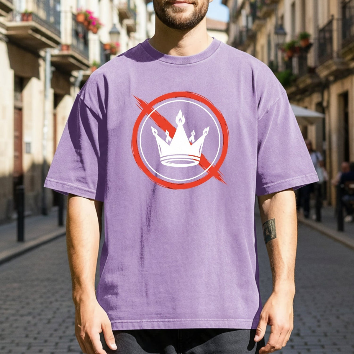 No Kings Statement T-Shirt – No Crown Symbol Shirt – product image 6