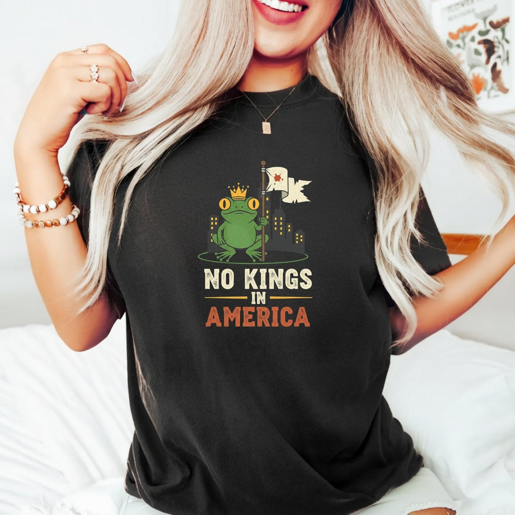No Kings In American Frog Tee – Funny Cartoon Graphic product image 8