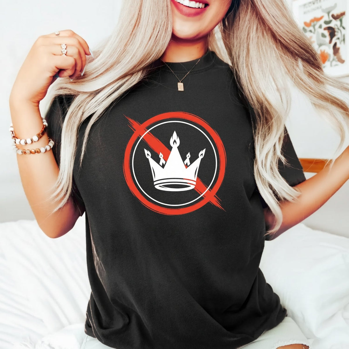 No Kings Statement T-Shirt – No Crown Symbol Shirt – product image 8