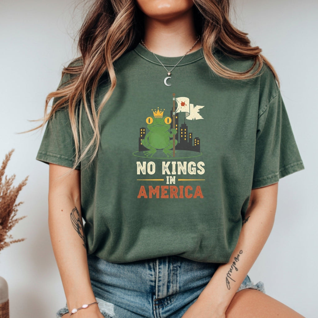 No Kings In American Frog Tee – Funny Cartoon Graphic product image 9