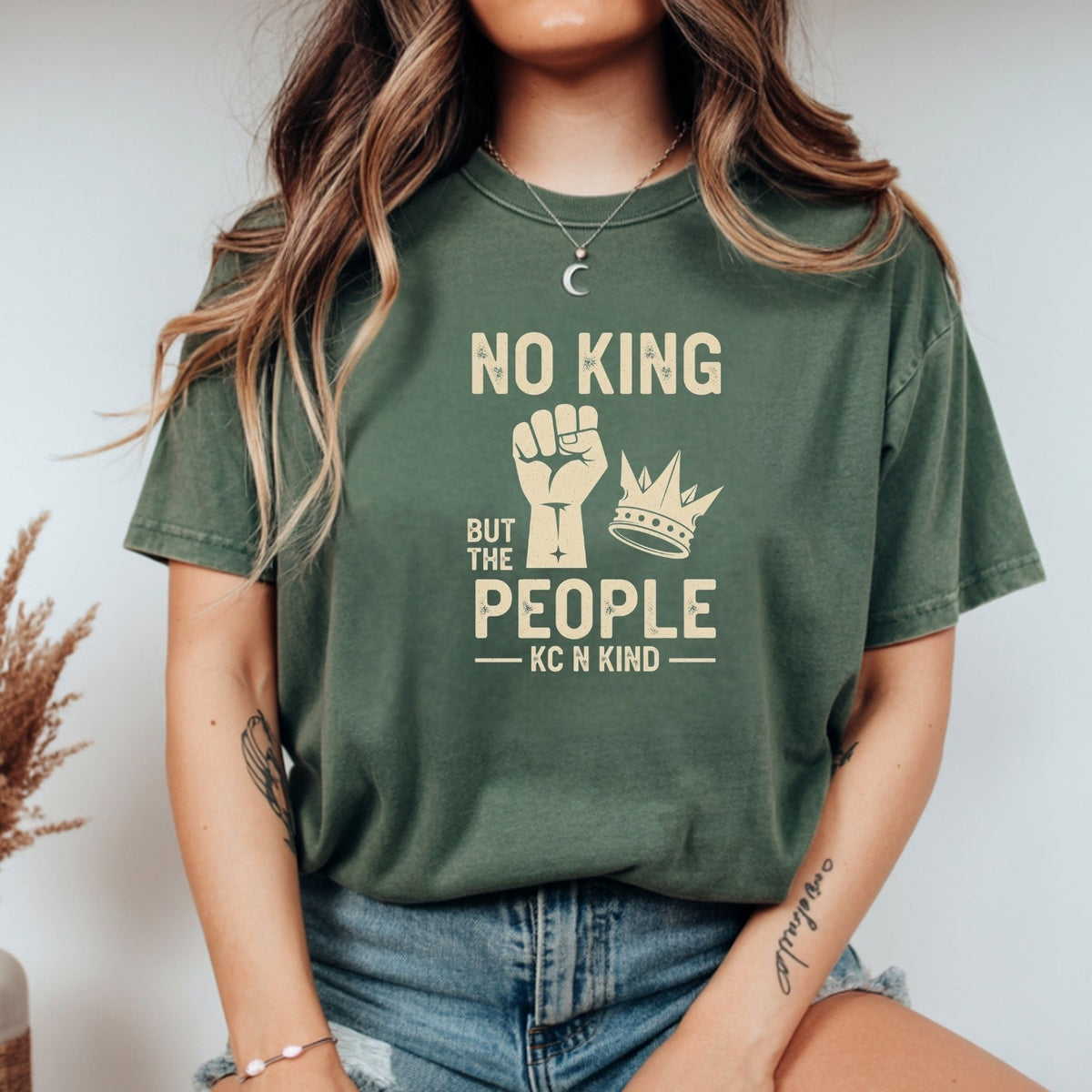 No King But The People T-Shirt – Unisex Equality & product image 9