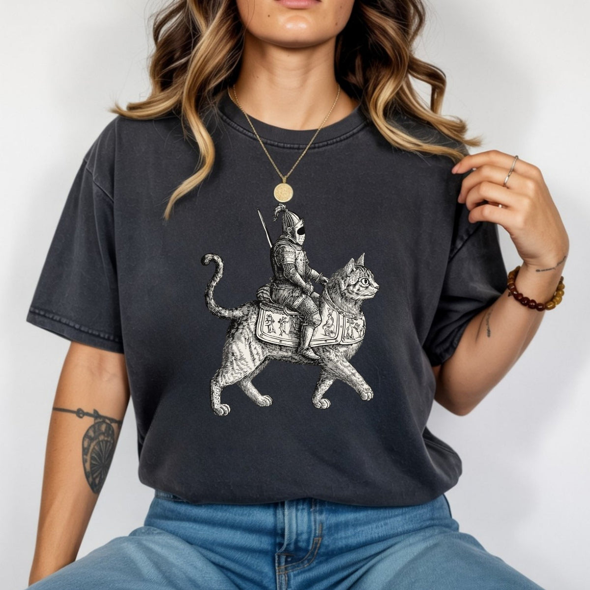 Retro Cat Knight Graphic T-Shirt – Vintage Medieval Tattoo product image 9