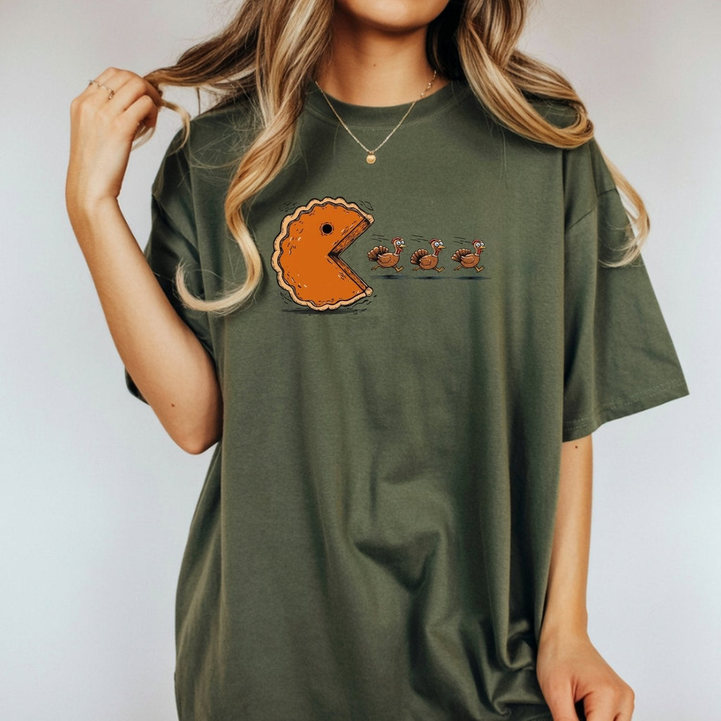 Retro Thanksgiving Pumpkin Pie Chasing Turkey Shirt – Funny product image 14