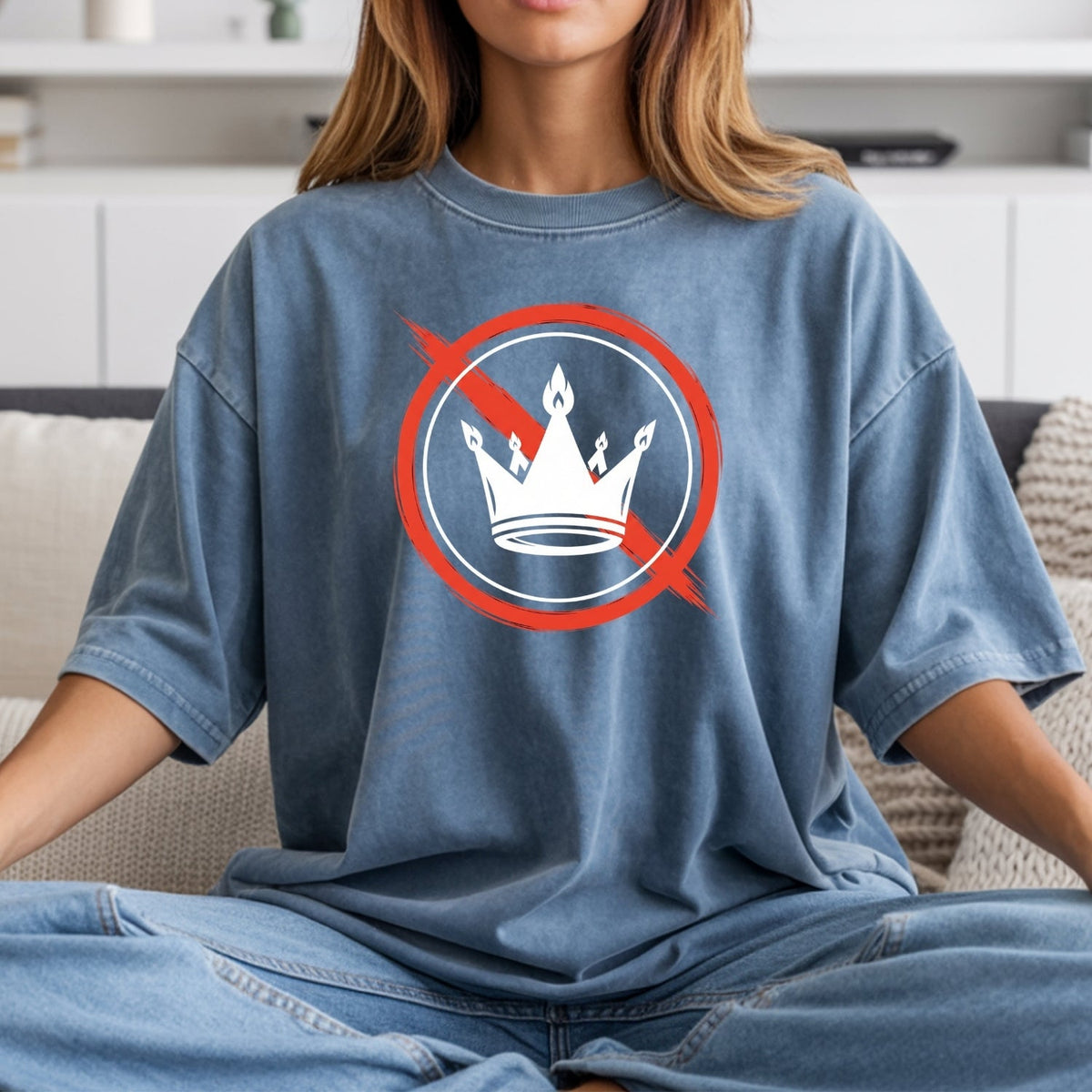 No Kings Statement T-Shirt – No Crown Symbol Shirt – product image 13