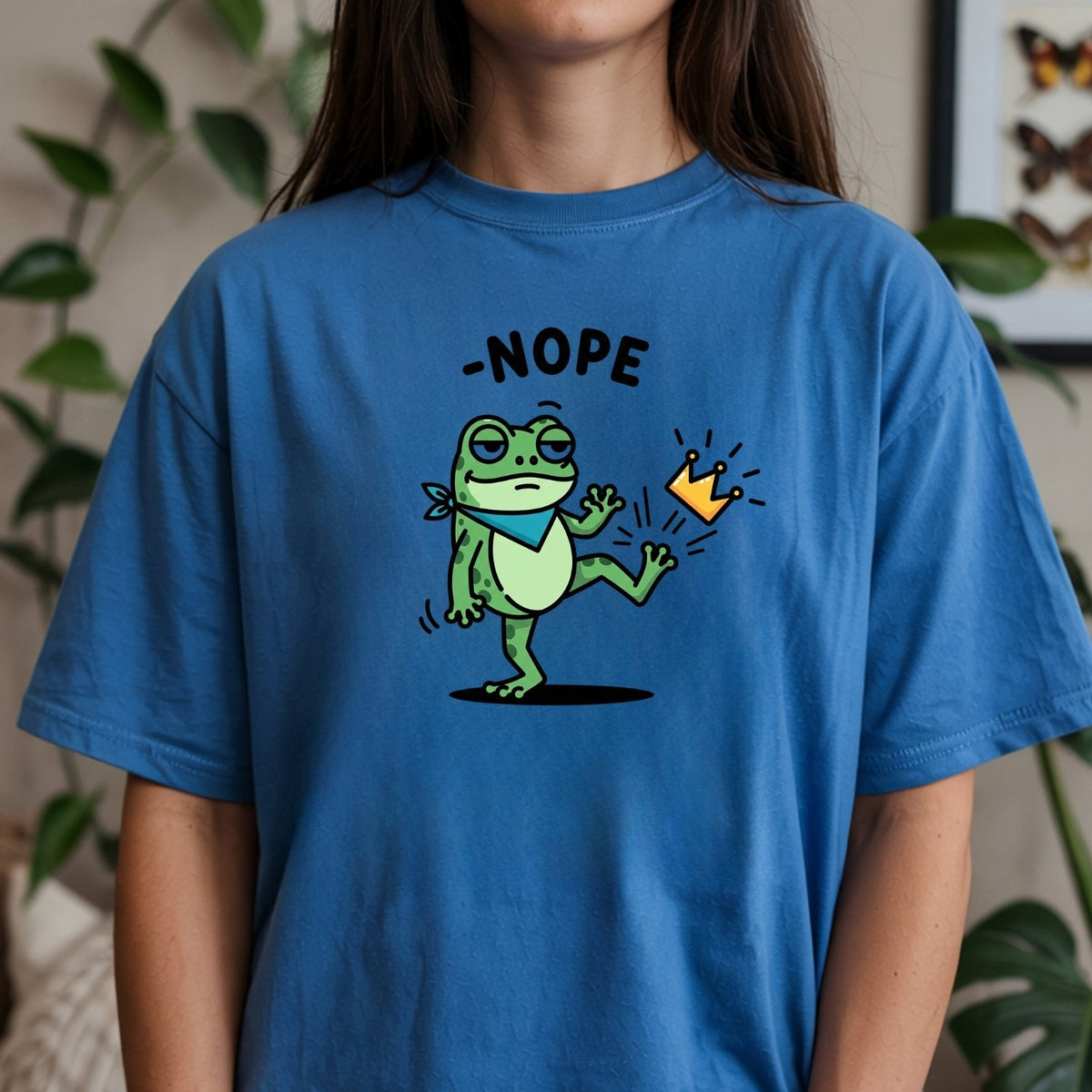 No King Sarcastic Frog Graphic Tee – Nope Crown Kick Unisex product image 2
