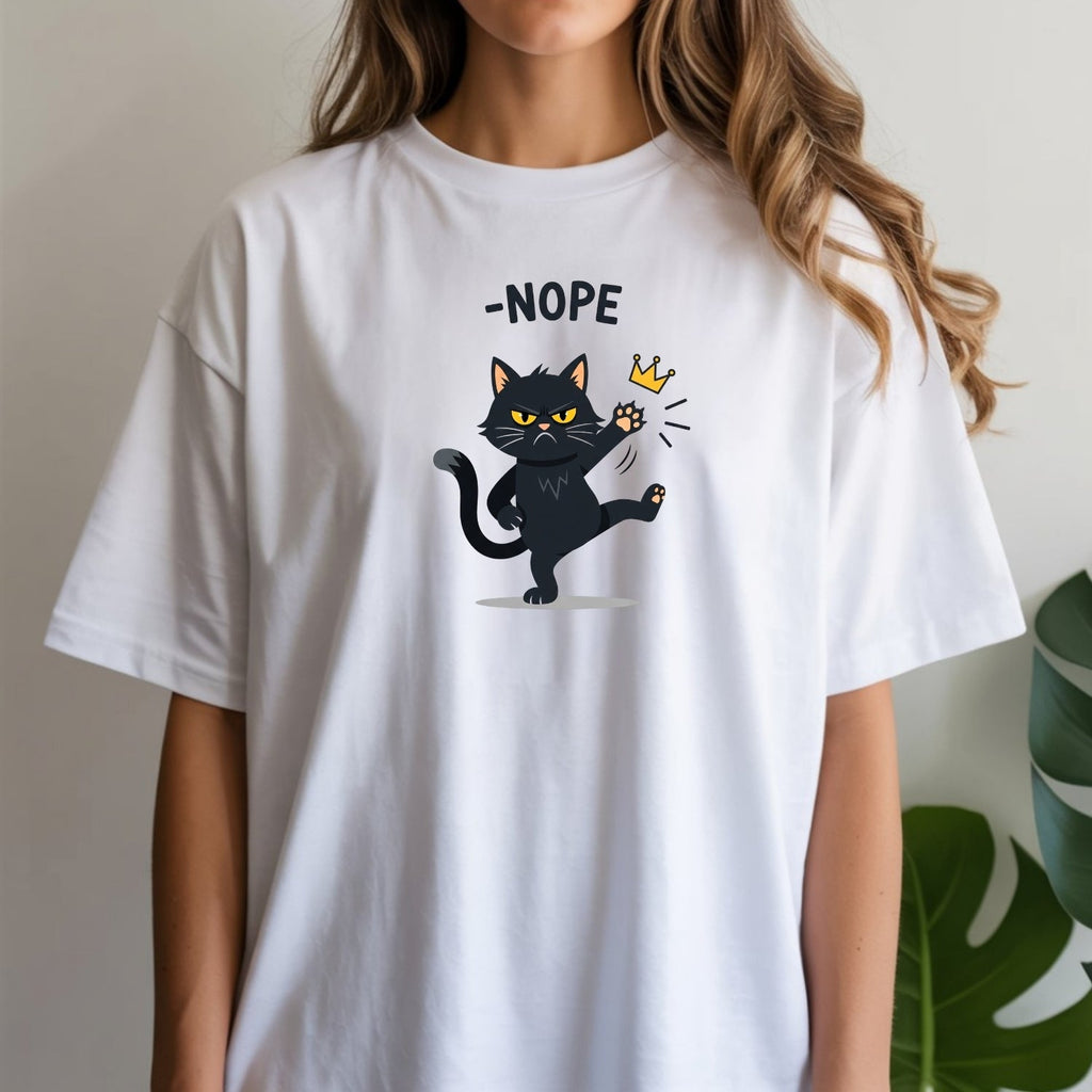 No Kings in America Black Cat T-Shirt – Funny Patriotic product image 6