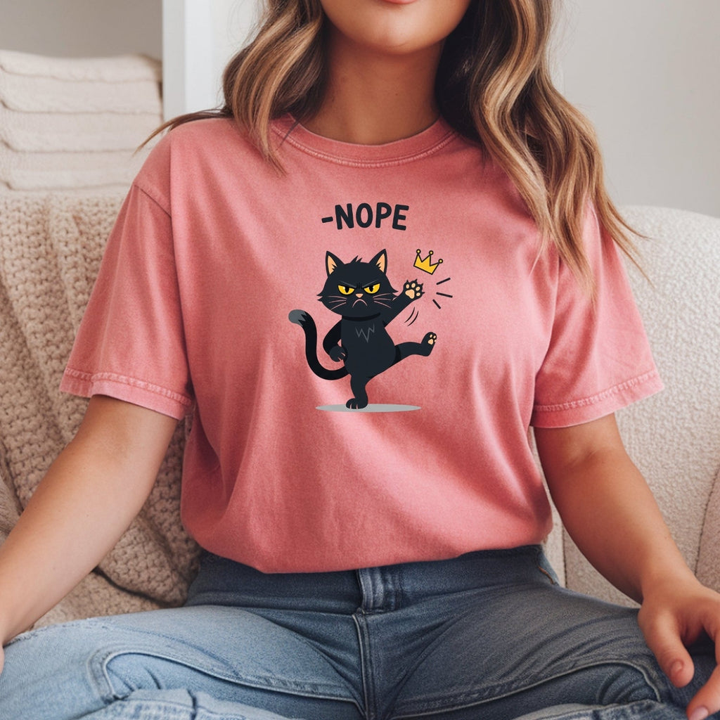 No Kings in America Black Cat T-Shirt – Funny Patriotic product image 14