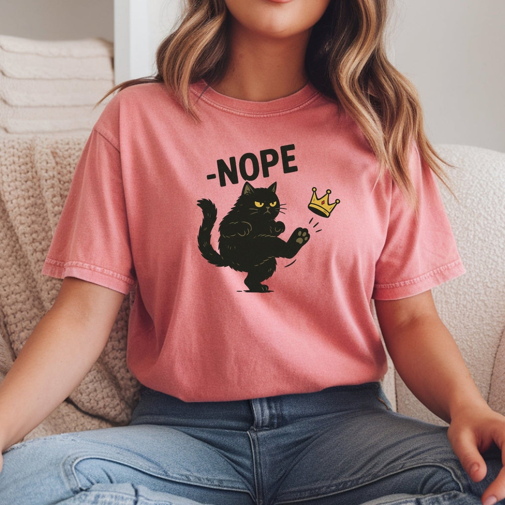 No Kings in America Black Cat Shirt – Funny Political Meme product image 11