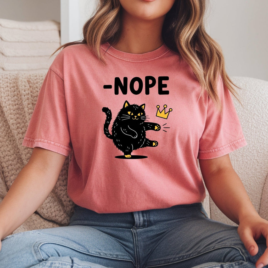 Black Cat Parody T-Shirt – No Kings in America Funny Satire product image 11