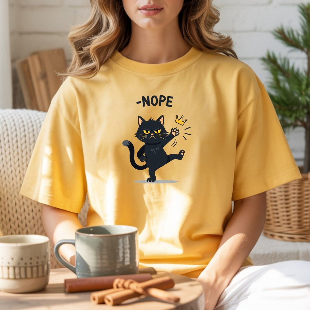 No Kings in America Black Cat T-Shirt – Funny Patriotic product image 16