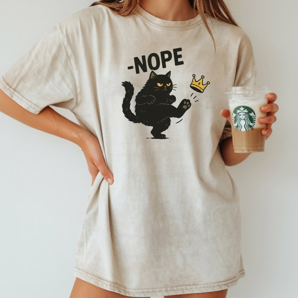 No Kings in America Black Cat Shirt – Funny Political Meme product image 15