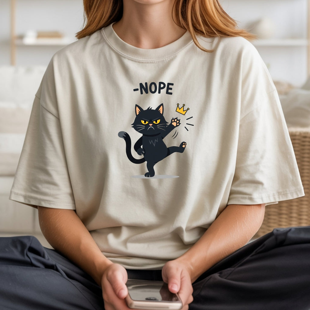 No Kings in America Black Cat T-Shirt – Funny Patriotic product image 17