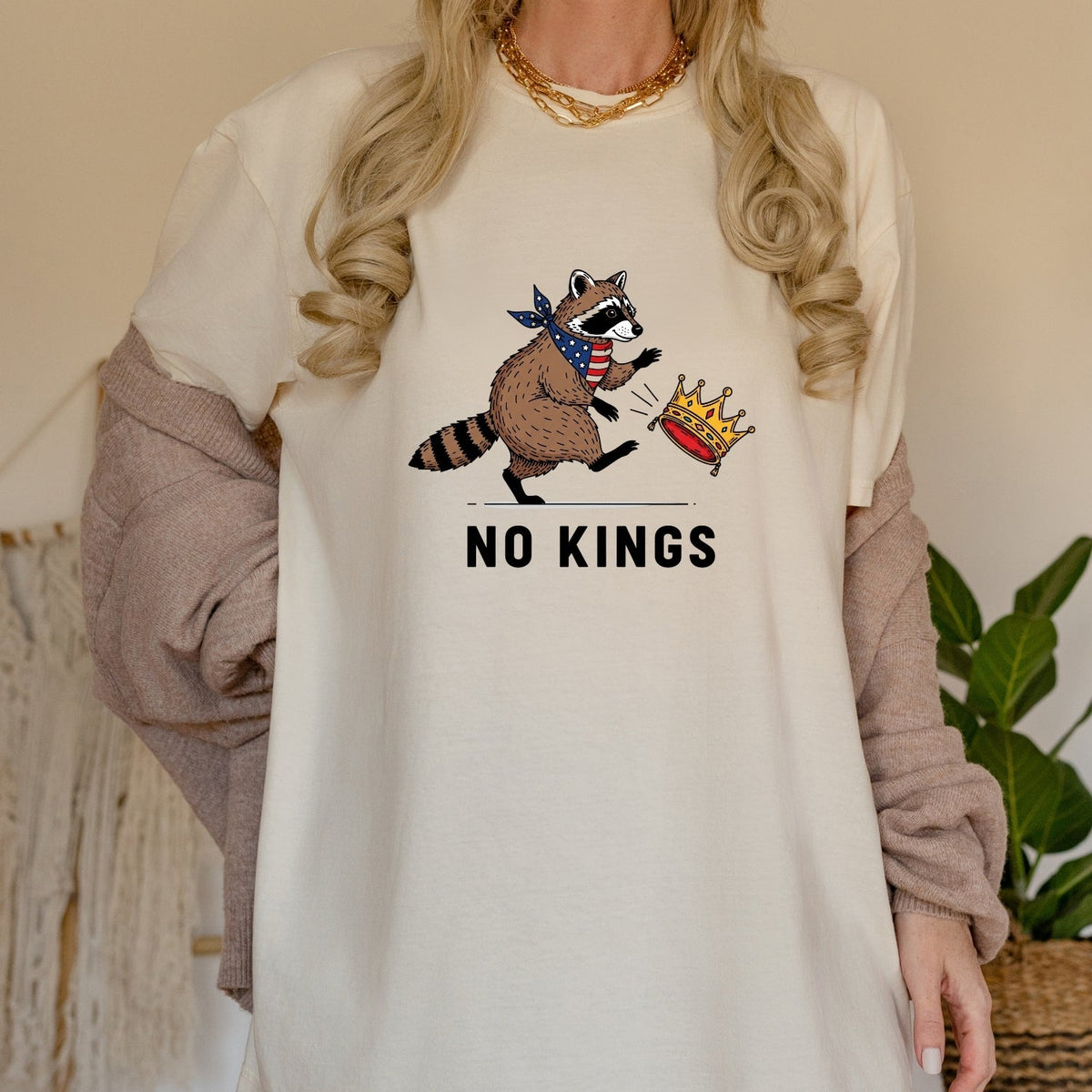 No Kings Raccoon Graphic T-Shirt - Freedom and Independence product image 14