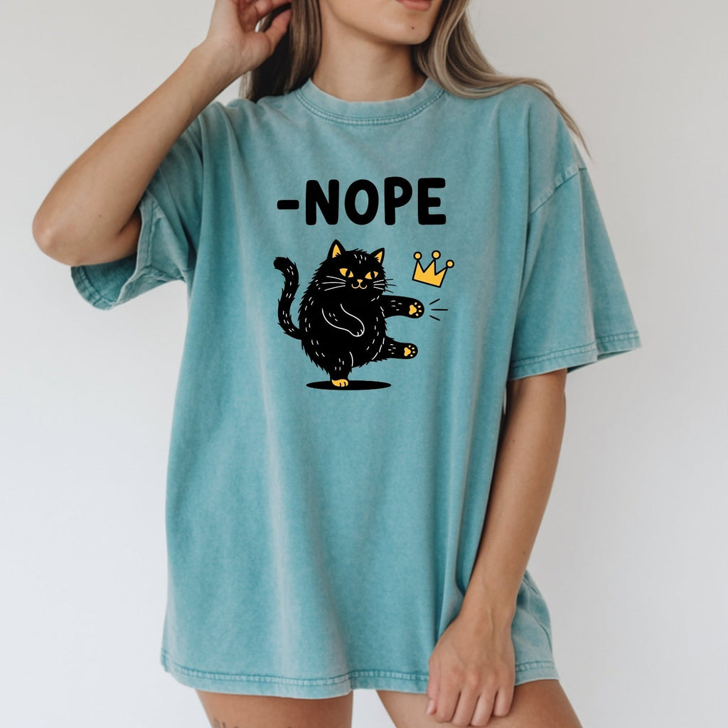 Black Cat Parody T-Shirt – No Kings in America Funny Satire product image 14