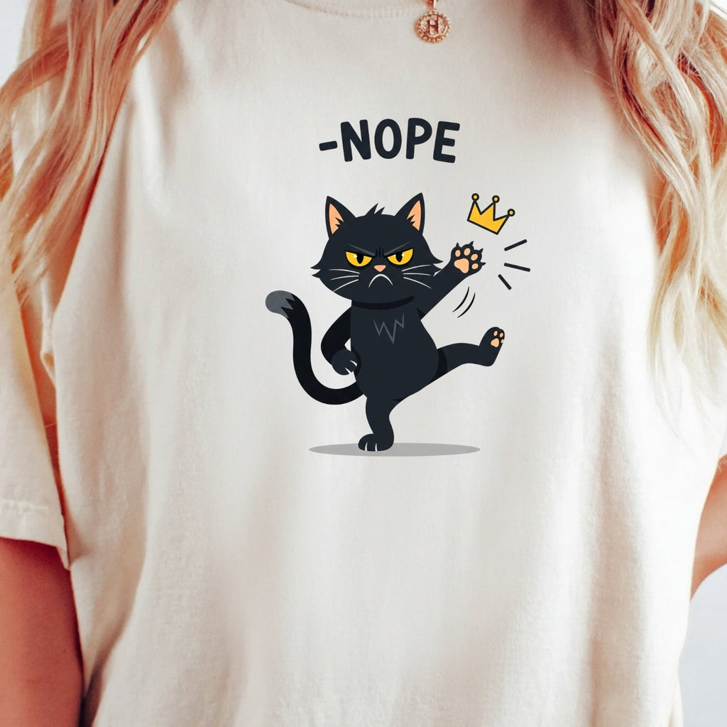 No Kings in America Black Cat T-Shirt – Funny Patriotic product image 21