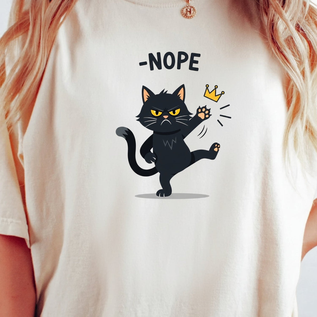No Kings in America Black Cat T-Shirt – Funny Patriotic product image 21