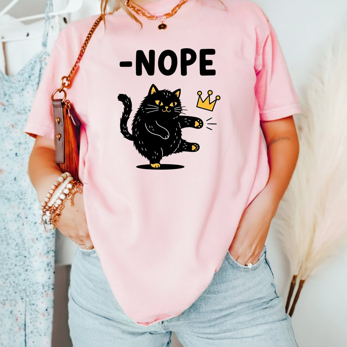 Black Cat Parody T-Shirt – No Kings in America Funny Satire product image 16