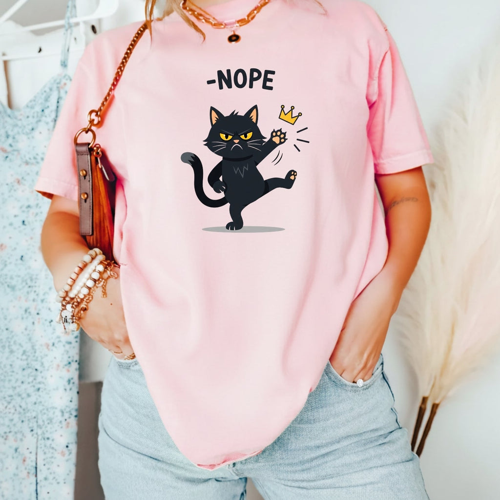 No Kings in America Black Cat T-Shirt – Funny Patriotic product image 22