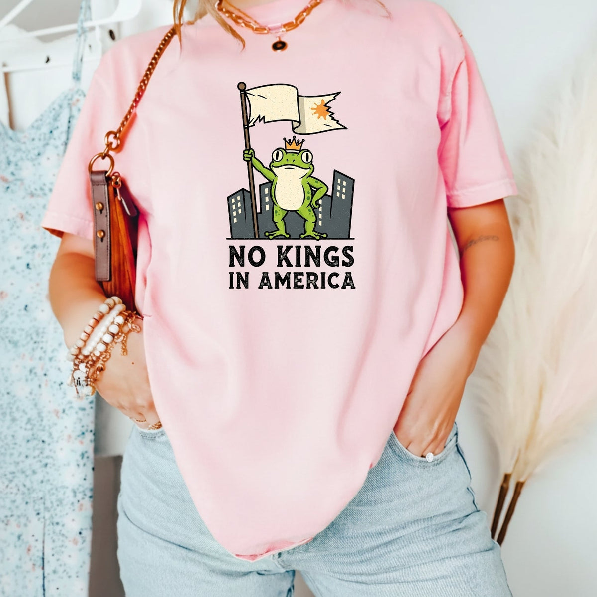No Kings in America Frog T-Shirt – Rebellious Cartoon product image 42
