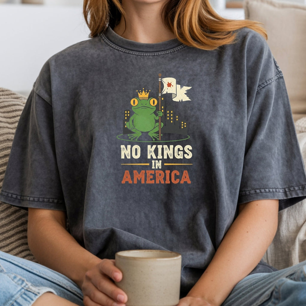 No Kings In American Frog Tee – Funny Cartoon Graphic product image 13