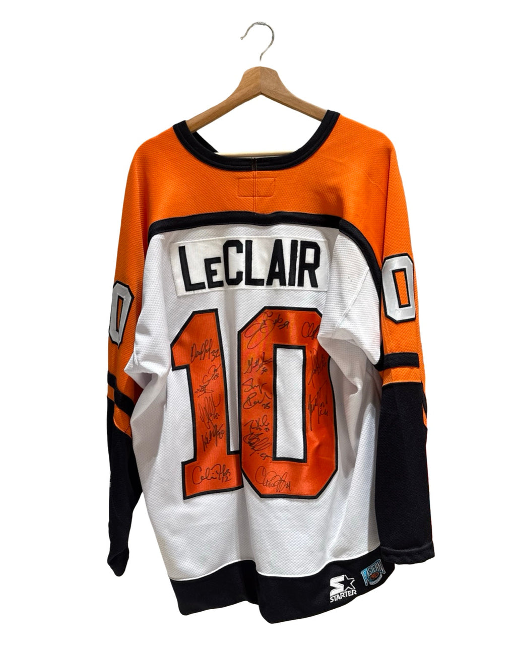 Vintage 1997 Philadelphia Flyers 10 John LeClair 96-97 product image 2