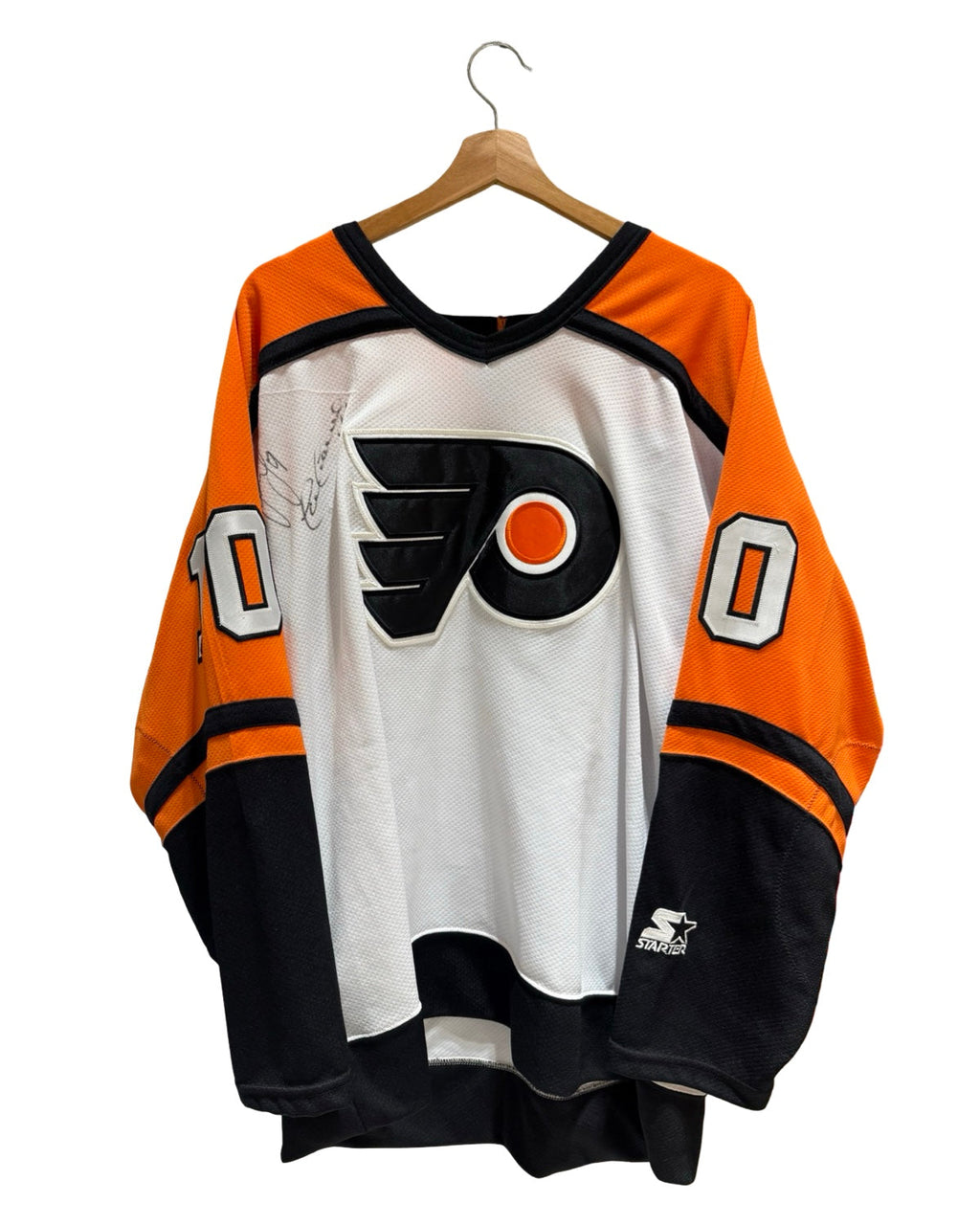 Vintage 1997 Philadelphia Flyers 10 John LeClair 96-97 product image 1