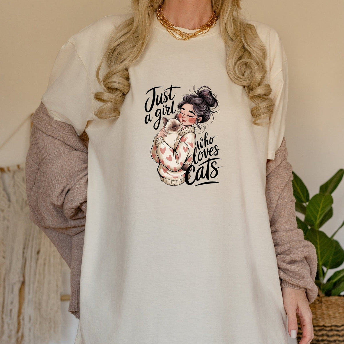 Just a Girl Who Loves Cats T-Shirt - Funny Cat Sarcastic product image 11