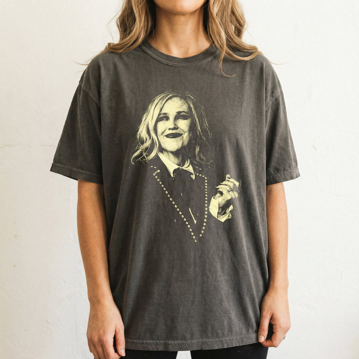 Moira Inspired Graphic T-Shirt – Iconic Retro Style Tee – product image 2