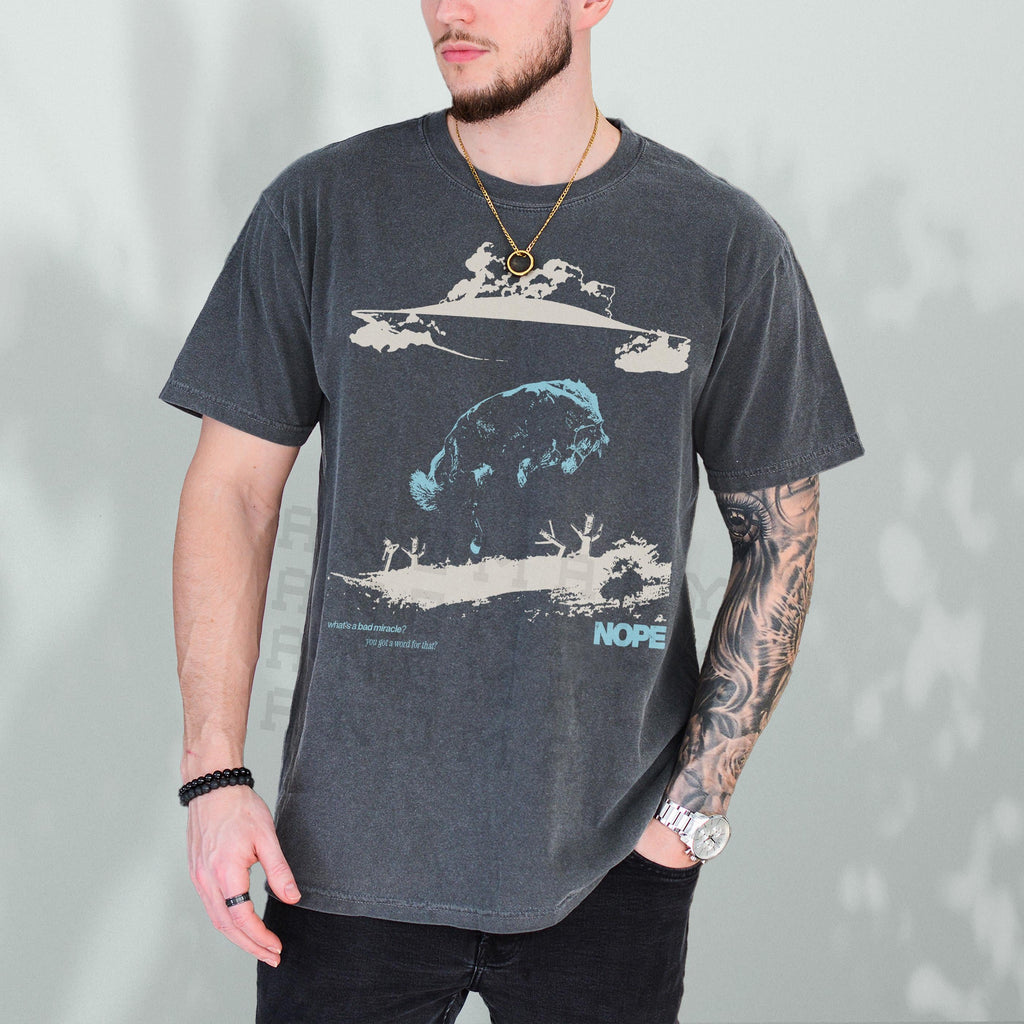 Say Nope Alien T-Shirt – UFO Halftone Horror Movie Graphic product image 3