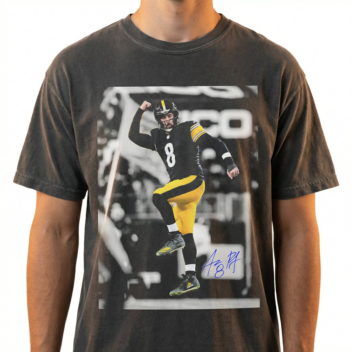 Vintage Rodgers 90s Football Graphic T-Shirt - Game Day product image 1